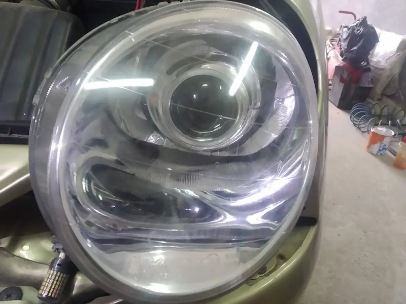 Встановлення LED ламп в оптику Volkswagen Passat Львів